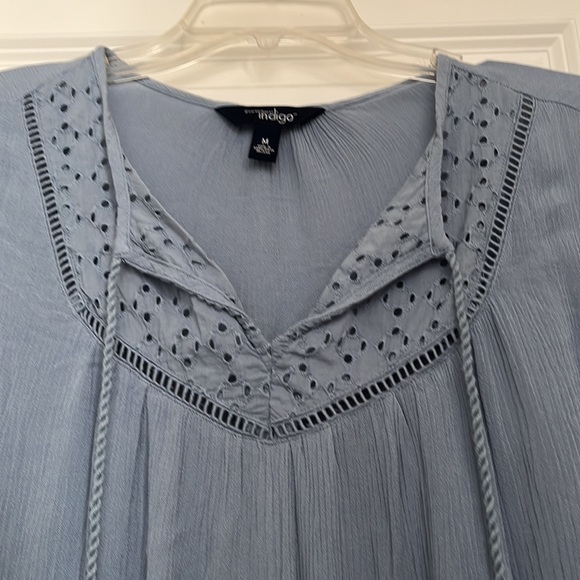 EUC-Indigo blue/gray size medium top with tassels - Picture 2 of 4